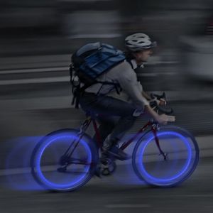 Mini luces led para ruedas de bicicleta 2 pack color azul, baterías reemplazables, resistente al clima, giro de encendido y apagado, fácil de colocar